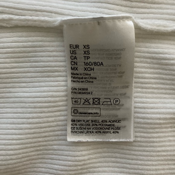 H&M Butterfly Embroidered Ribbed Turtleneck - Picture 4 of 7